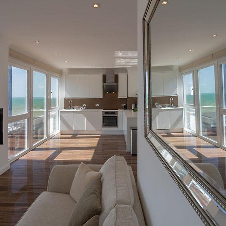 On The Beach Penthouse With Sea View - 3 Bedrooms - Roof Balcony - Spa, Sauna, Gym And Pool - Sleeps 6 Brighton Bagian luar foto