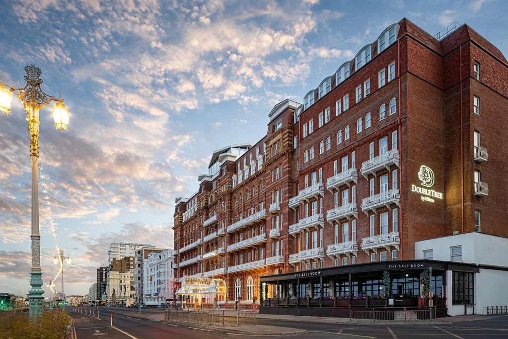 On The Beach Penthouse With Sea View - 3 Bedrooms - Roof Balcony - Spa, Sauna, Gym And Pool - Sleeps 6 Brighton Bagian luar foto