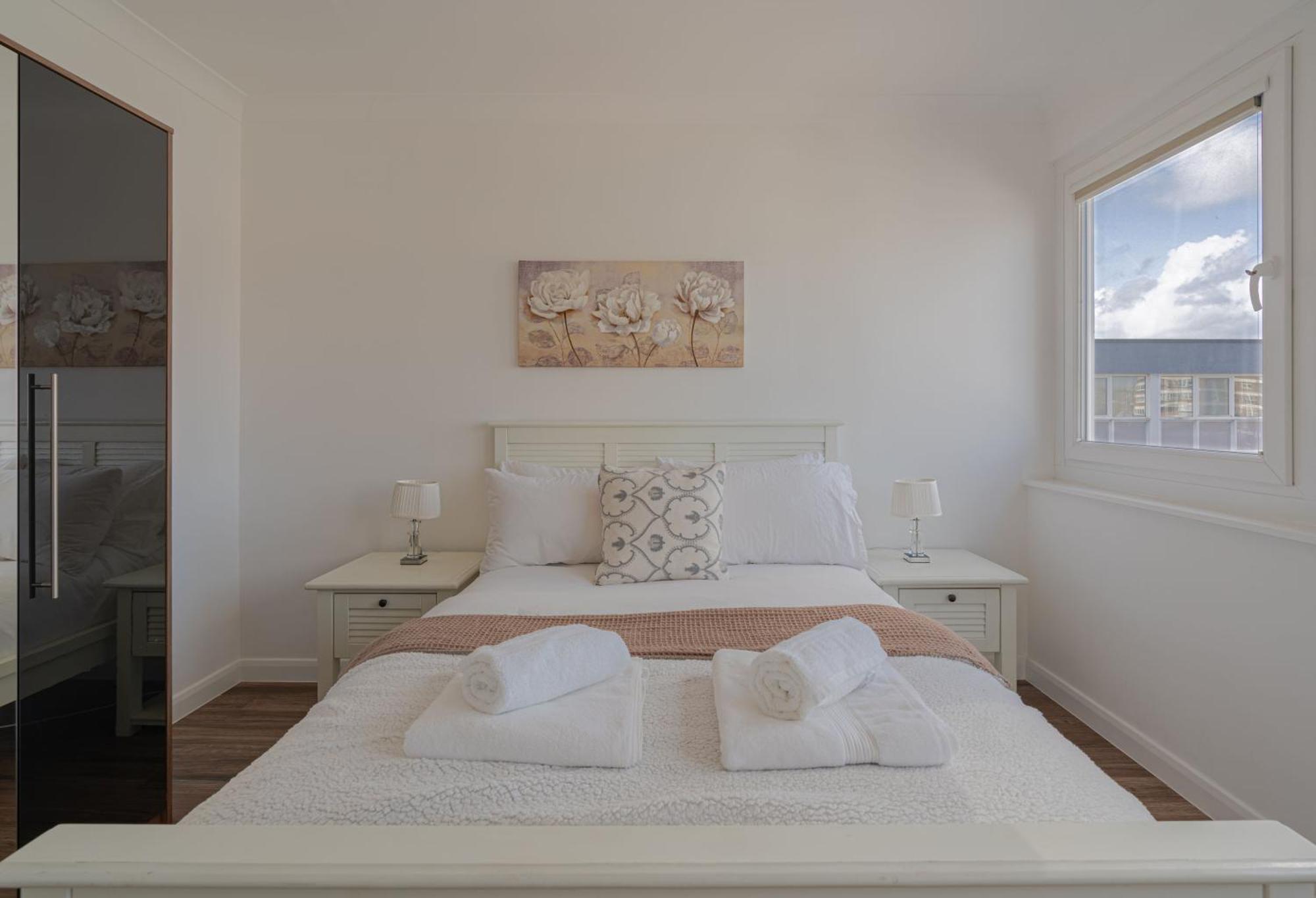 On The Beach Penthouse With Sea View - 3 Bedrooms - Roof Balcony - Spa, Sauna, Gym And Pool - Sleeps 6 Brighton Bagian luar foto
