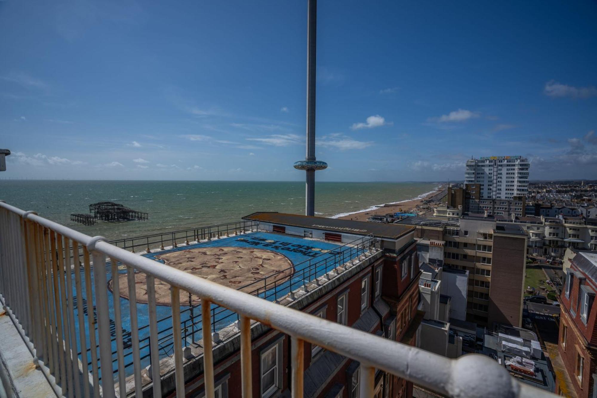 On The Beach Penthouse With Sea View - 3 Bedrooms - Roof Balcony - Spa, Sauna, Gym And Pool - Sleeps 6 Brighton Bagian luar foto